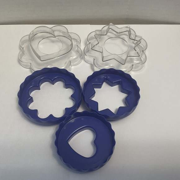 Tupperware Nesting Cookie Cutters Set in Blue Clear - A 5-Piece Collection - Picture 4 of 4